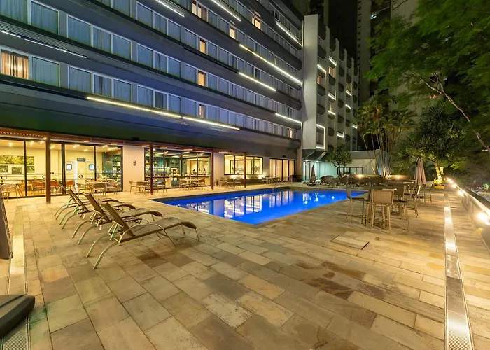 Hotel Deville Business Maringá